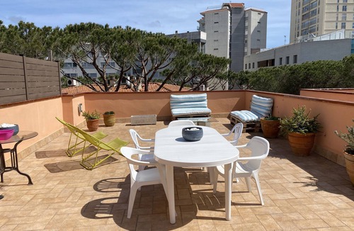 Platja d'Aro Apartment | Renovated duplex located on the second line of the sea in the center of Platja d'Aro.
