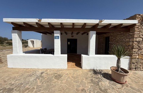 Pilar de la Mola Cottage | Renovated farmhouse