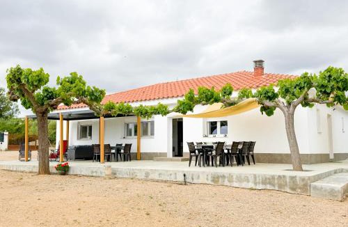 Reus Villa | RENTALAYA! Villa Urban Luxe Reus