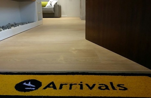 Sarria Apartment | RENTXACOBEO 2 APARTMENT BY OKTHEWAY
