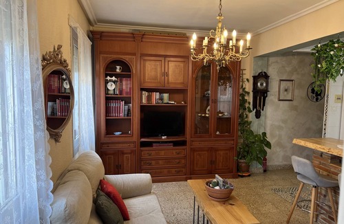 Logrono Historic Centre Apartment | REVELIN WALLS -OLD TOWN -entire apartment-