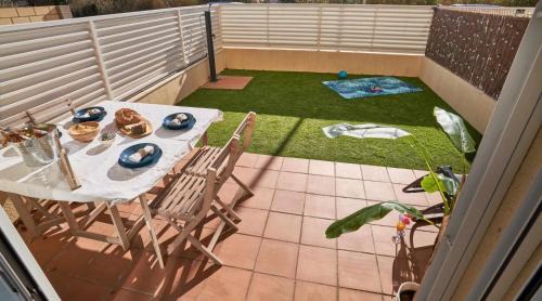 L'Eucaliptus Apartment | Rincón en la playa by Rinconesmediterraneos