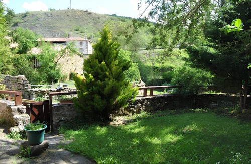 Reocin de los Molinos Apartment | RIO" INDEPENDENT RURAL HOUSE IN CANTABRIA, SPAIN