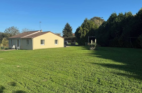 Bersac-sur-Rivalier House | Rio's Home from Home Holiday rental