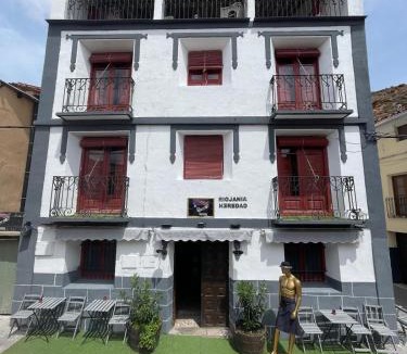 Santa Eulalia Bajera Hotel | Riojania Heredad