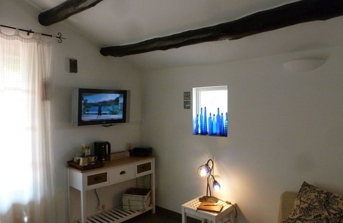 Tivenys Bed & Breakfast | River Ebro Holidays Casa Siempre B&B with Private Swimming Pool Near Tortosa.