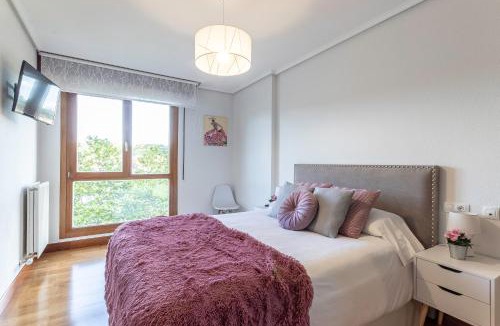 Barakaldo Apartment | Riverside Comfort Barakaldo