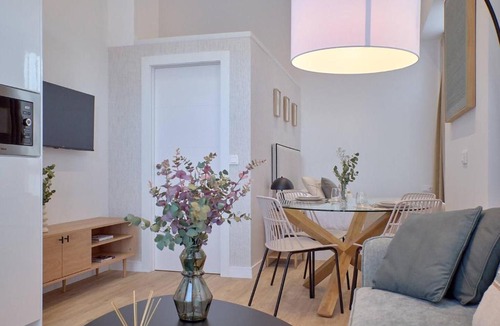 Malilla Apartment | Roig Arena romantic suite N1 by Virkin Suites