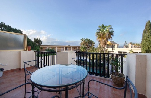 Nikki Beach Apartment | Romana Playa 725 -beachside studio for rent in Elviria