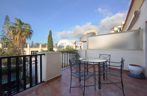 Nikki Beach Apartment | Romana Playa 725 -beachside studio for rent in Elviria
