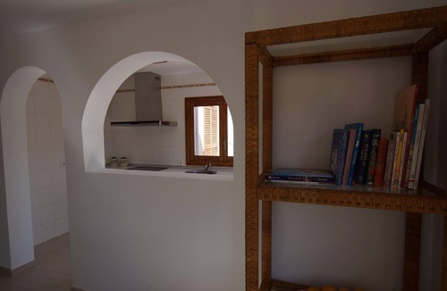 Urbanizacion Mont Ferrutx House | Romantic cottage by the sea