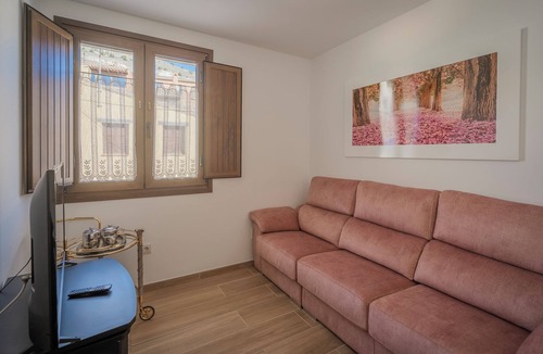 Castrojeriz Apartment | Room '101 Estandar' with Shared Garden, Wi-Fi and Air Conditioning