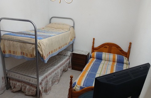 Toledo House | Room-double Bunk Room Toledo