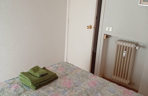 Villa de Vallecas Apartment | Room