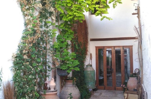 Villarrubia de Santiago Apartment | Room 'Habitación 5' with Private Garden, Wi-Fi and Air Conditioning