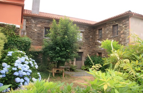 Callobre House | Room 'Horta' with Mountain View, Shared Terrace and Wi-Fi