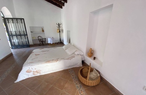 Alzira House | Room-magnolia Loft A Spacious, Authent