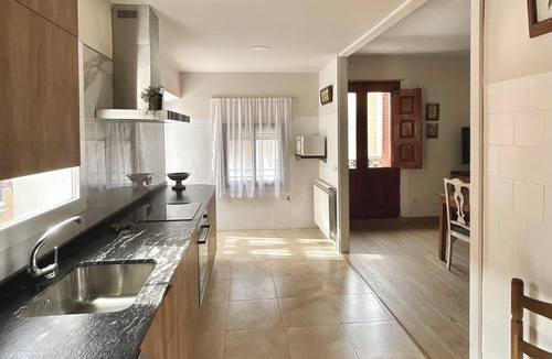 Fitero Apartment | Rooms in a cozy house with garden over 200 years old.