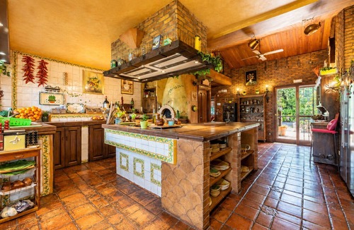 Berreaga-Mendi Villa | Royal Suite at Basquepalace