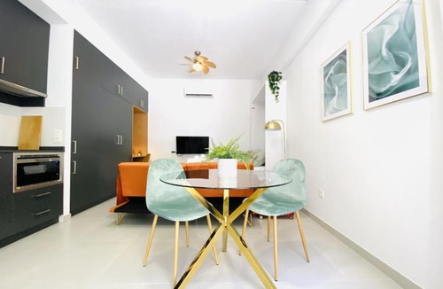 En Corts Apartment | RUBEN VELA - LOFT CLOSE to RUSSAFA (SOHO)
