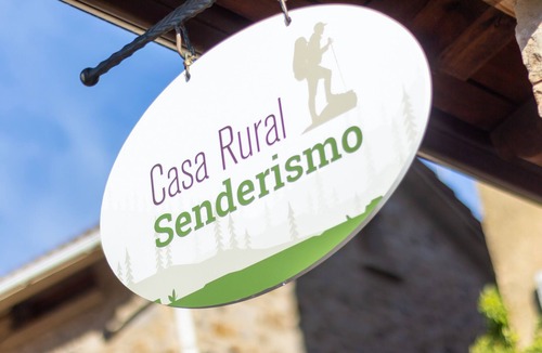 Lumbreras Apartment | Rural Apartment Walking Sticks