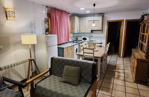 Una Apartment | Rural apartment with barbecue and mountain views