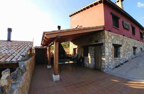 Una Apartment | Rural apartment with barbecue and mountain views