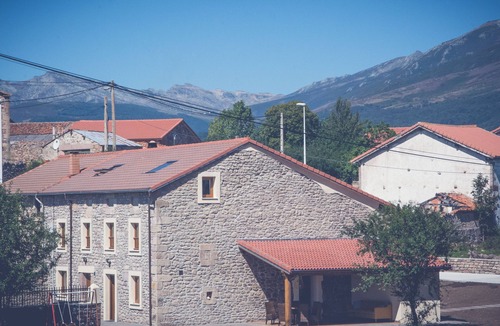 Salces Cottage | Rural Dove.