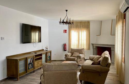 El Peral House | Rural getaway ideal for outdoor activities with jacuzzi