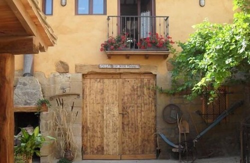Cuzcurrita de Rio Tiron Cottage | "Rural House in La Rioja for 3+ People - La Viña 3 with Games and Barbecue"