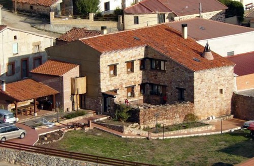 Espeja de San Marcelino Cottage | Rural house (full rental) on a plot of more than 1000m2, up to 10 people