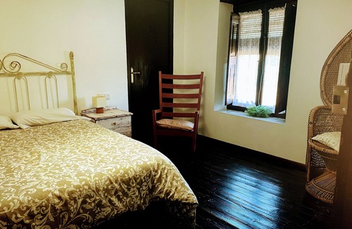 Cabreros del Rio House | Rural house with fireplace, 20 km from león, charming villages