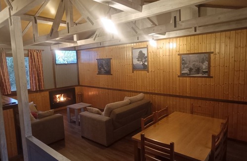 Yeste Cabin | Rural House A1 next to the Tus River with swimming pool