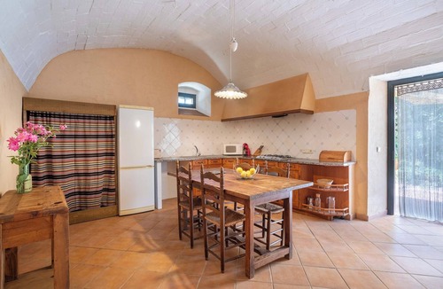 Pins House | Rural house for getaway with pool and fireplace
