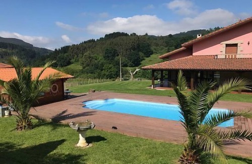 Traslavina Cottage | Rural house (full rental) Chalet in Arcentales for 12 people