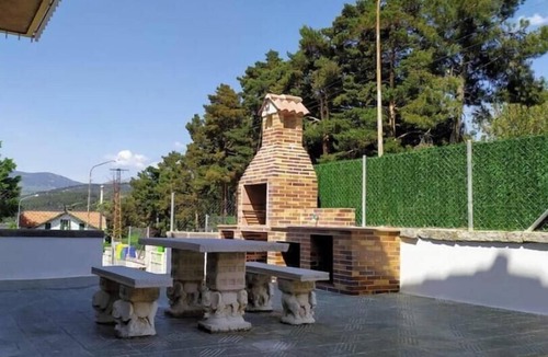 San Rafael Ski Chalet | Rural house in Segovia. Luisa's Garden