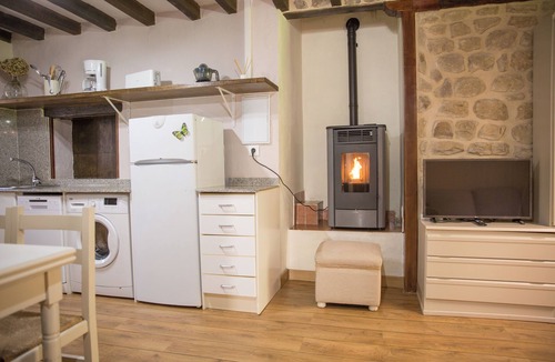 Los Tojos Cottage | RURAL HOUSE LA BÁRCENA SAJA