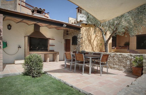Capmany Villa | Rural house with pool and jacuzzi (Albera, Can Llobet)