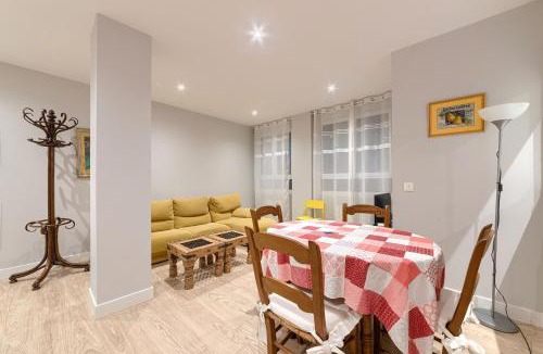 Barakaldo Apartment | Salgeta Reformado amplio y acogedor con wifi