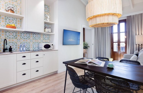 Cort Apartment | Samaritana Suites