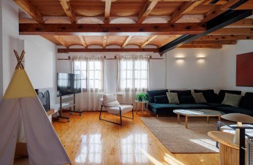 Logrono Historic Centre House | San Bartolome SB11 Casa con encanto bodega aire acondicionado y vistas al centro histórico by Apartamentoslogrono