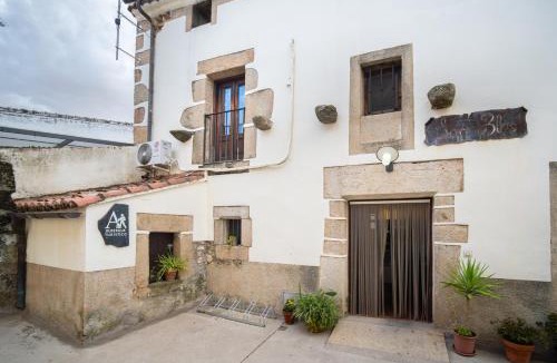 Oliva de Plasencia Hostel | San Blas, Alojamiento Rural-Vía de la Plata , Cáparra-Plasencia