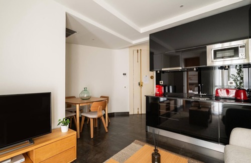 Trafalgar Apartment | Sandoval Interior - Superior 1 Bedroom with Sofa Bed