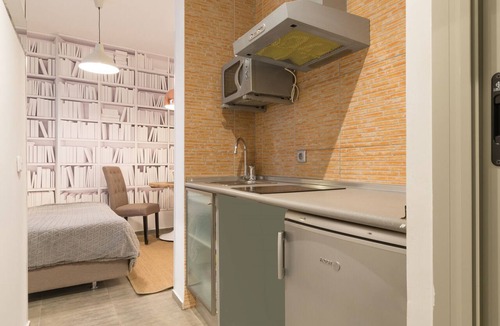 Huertas Apartment | Santa Ana Boutique V apartment in Madrid