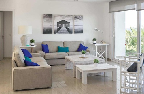 Coves Noves Villa | Sarah