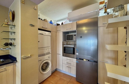 Roses Town Center Apartment | SAU. Beautiful sea views, spacious terrace, pool and parking