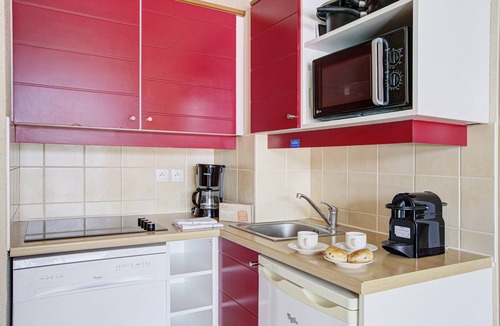 Pyrenees 2000 Apartment | Scenic Family Apartment in the Pyrenees