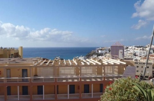 Morro Jable Apartment | Schöne Wohnung mit Sonnenterrasse und Meerblick by Interhome