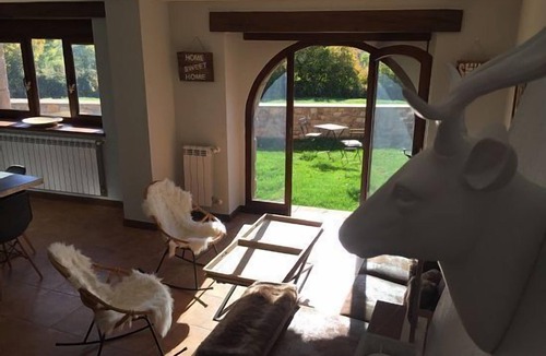 Villar Cottage | Self catering The Deer House for 10 people