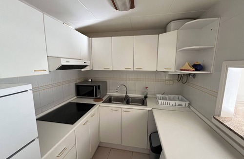 Torreblanca Apartment | Sea front 2-bedroom apartment with al fresco terrace